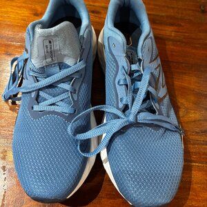 New Balance Fresh Foam Arishi Blue. Never worn!